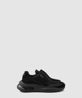 프라다 브러시드 스니커즈 2EG424