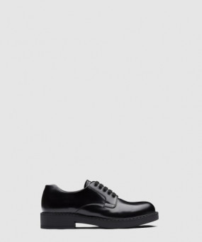 프라다 브러시드 레더 더피 슈즈 2EE345