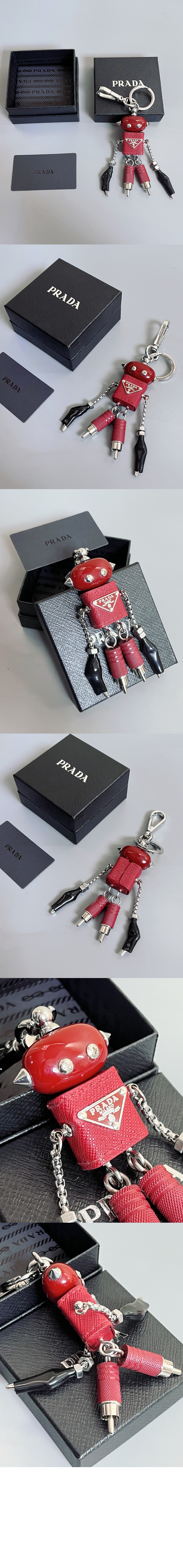 프라다 Robot 사피아노 가죽 백 참 1TR101