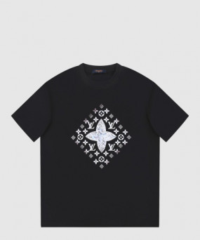 루이비통 로고 프린트 반팔