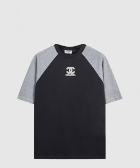 샤넬 로고 프린트 반팔