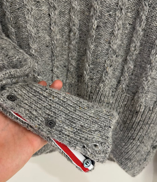 톰브라운 도니골 트위스트 케이블 클래식 크루넥 풀오버 니트 - 라이트 그레이