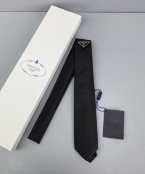 프라다 삼각 로고 넥타이
