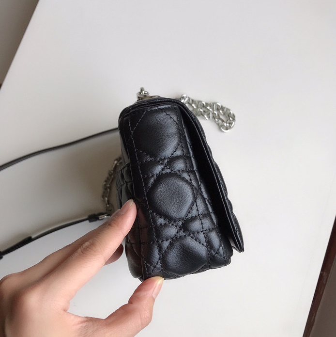 디올 카로백 블랙 은장 스몰 사이즈 : 20*12*7cm
