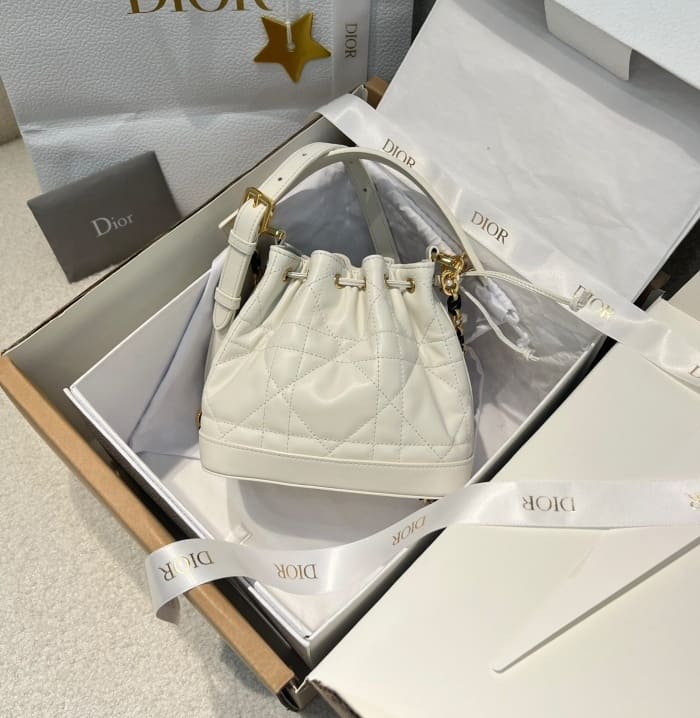 디올 졸리 버킷백 스몰 매크로까나쥬