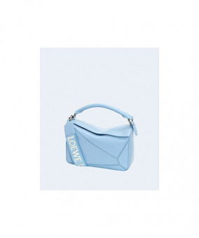 로에베 사틴 스몰 퍼즐 엣지 백 라이트 블루