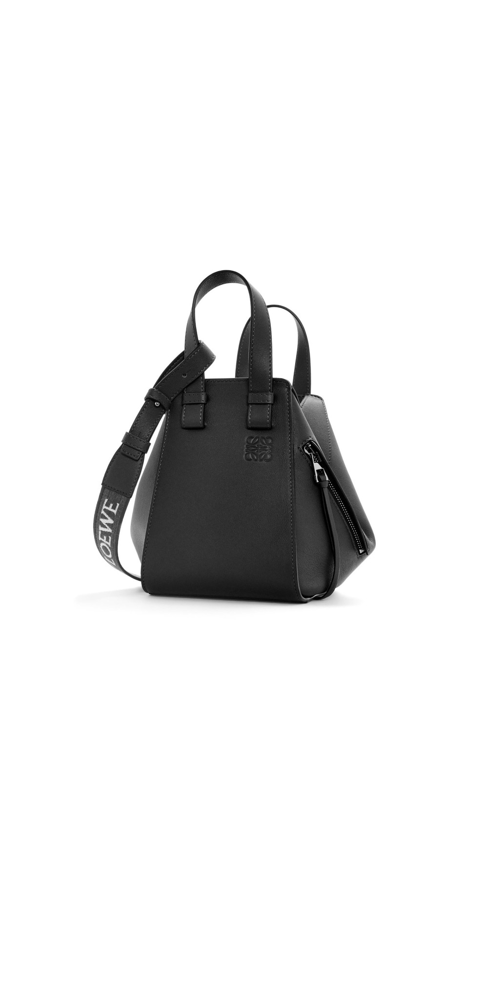 로에베 새틴 카프스킨 소재의 해먹 컴팩트 백