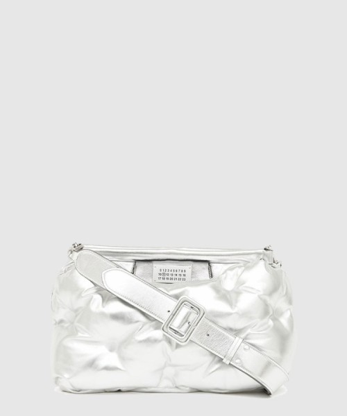 미디엄 사이즈의 숄더백