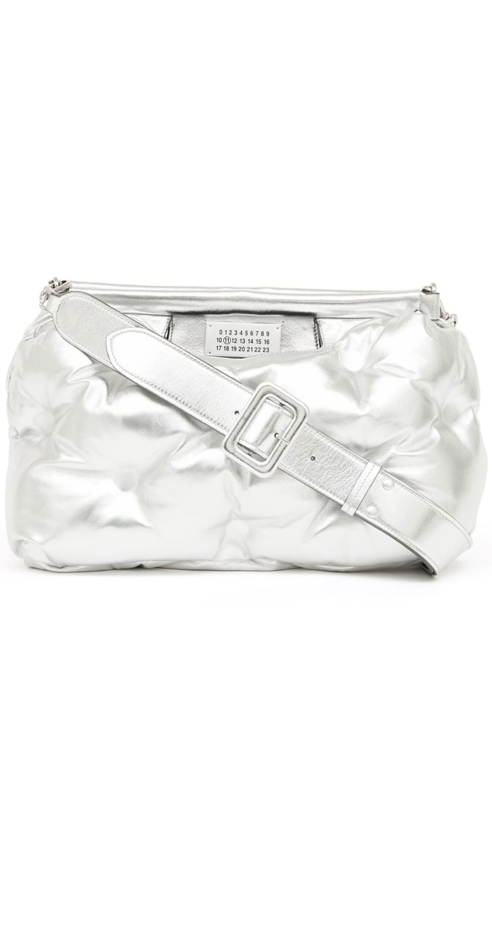 미디엄 사이즈의 숄더백