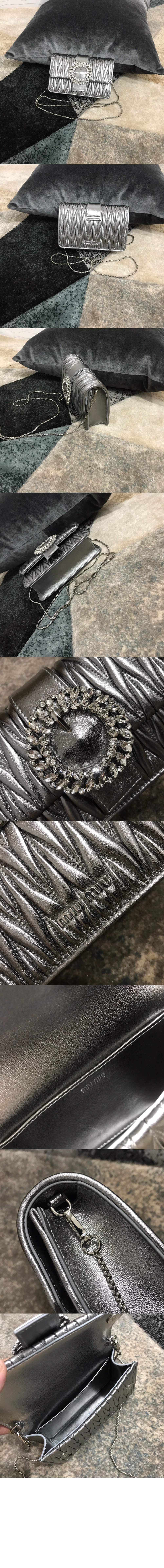 미우미우 마테라쎄 미니백 5BH095