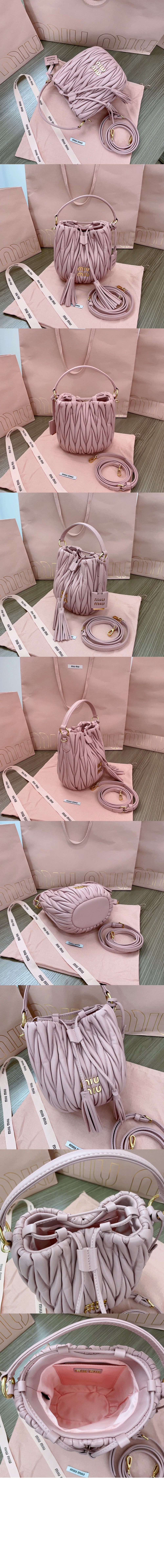 미우미우 마테라쎄 나파 가죽 버킷백 5BE085