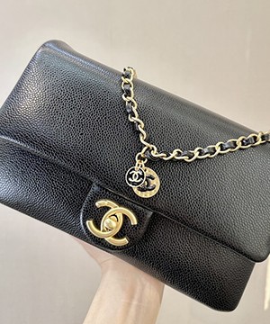 샤넬 스몰 플랩 백 그레인드 카프스킨