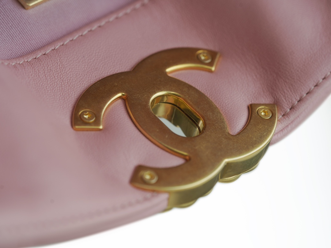 샤넬 19백 샤이니 램스킨 핑크 골드