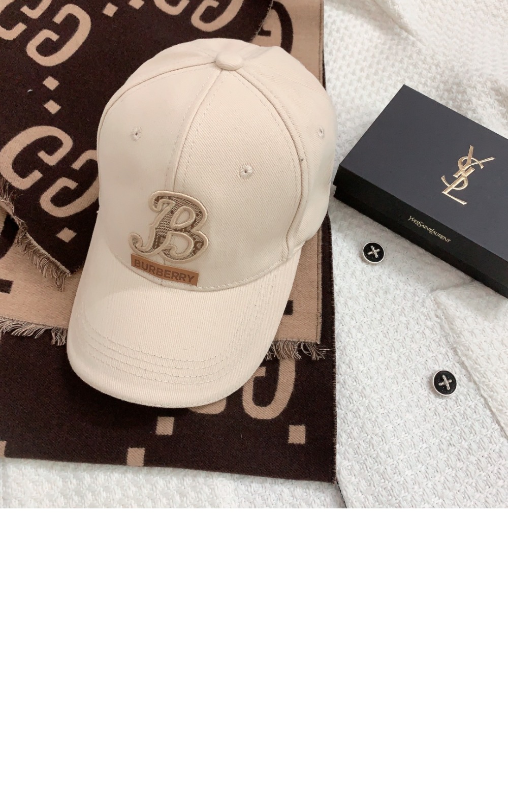 버버리 베이스볼 캡 8041258