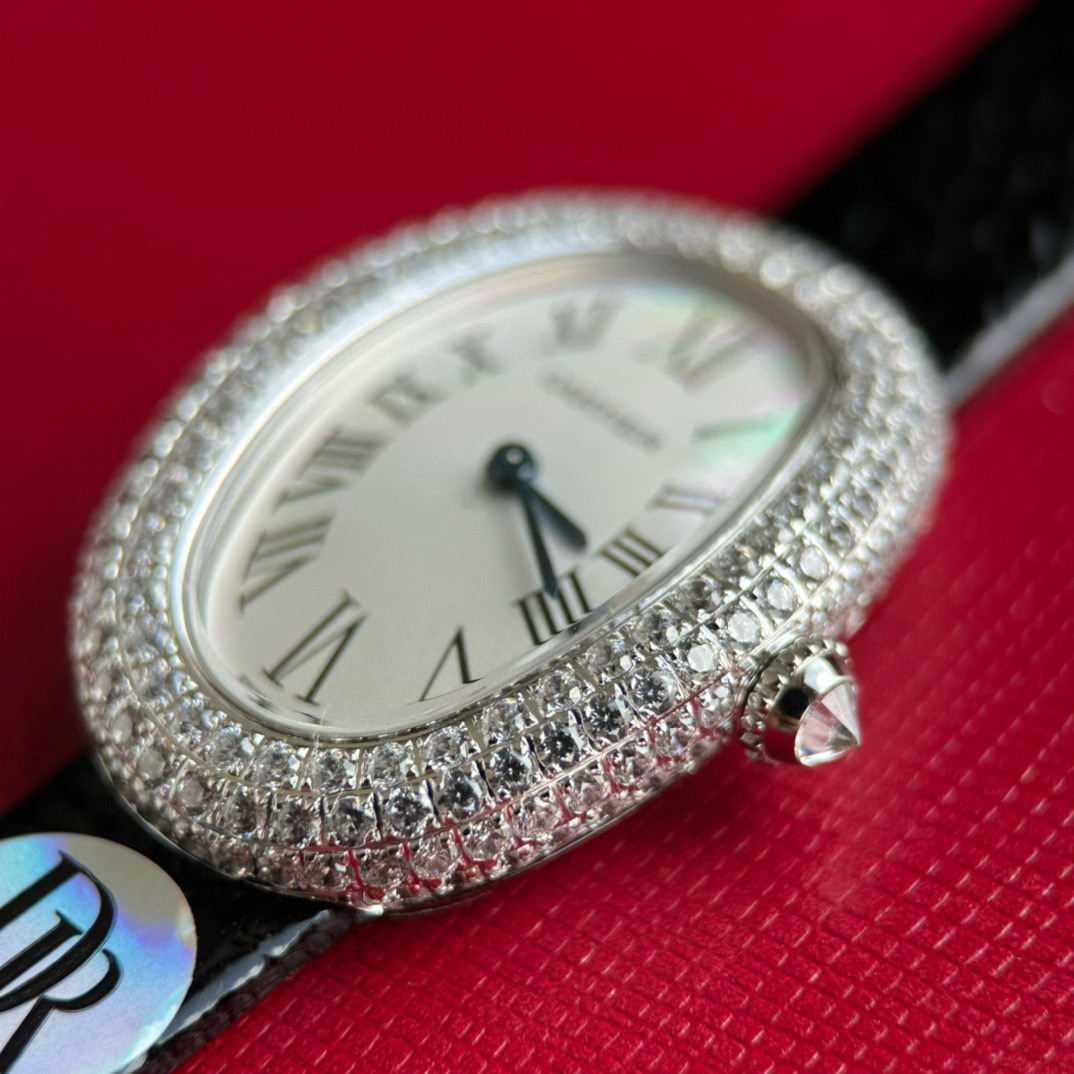 까르띠에 베누아 스몰 25MM 사이즈 다이아 버전