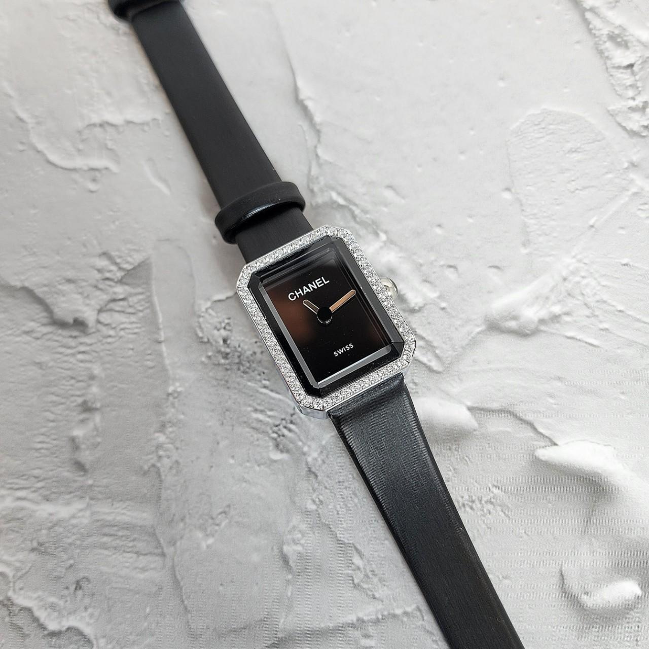 샤넬 프리미에르 리본 워치 19.7MM