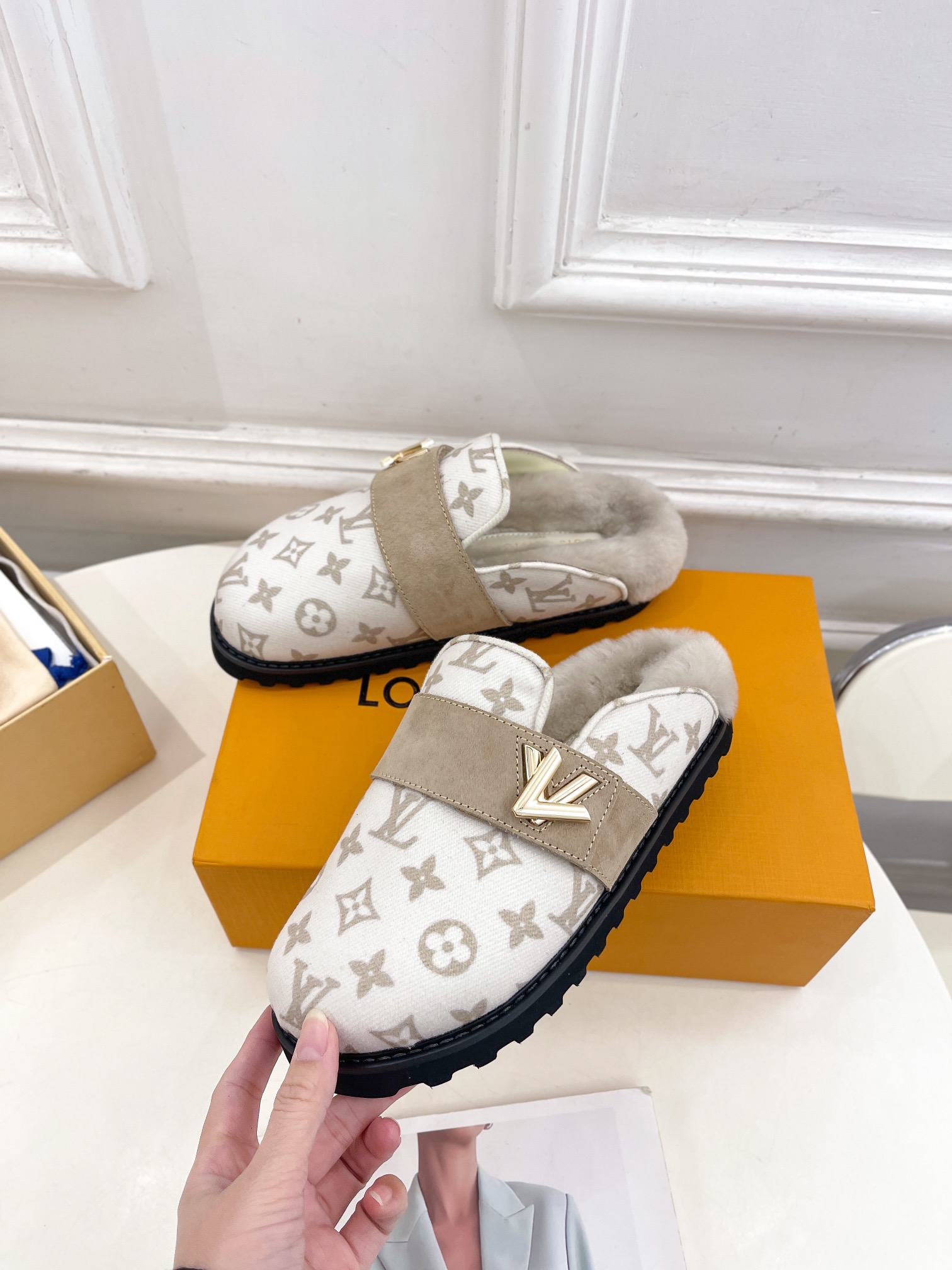 루이비통 LV 코지 컴포트 클로그