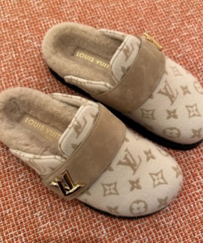 루이비통 LV 코지 플랫 컴포트 클로즈드 뮬