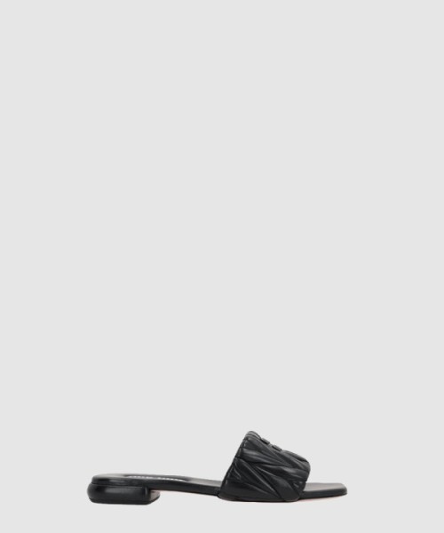 미우미우 슬리퍼 5XX605