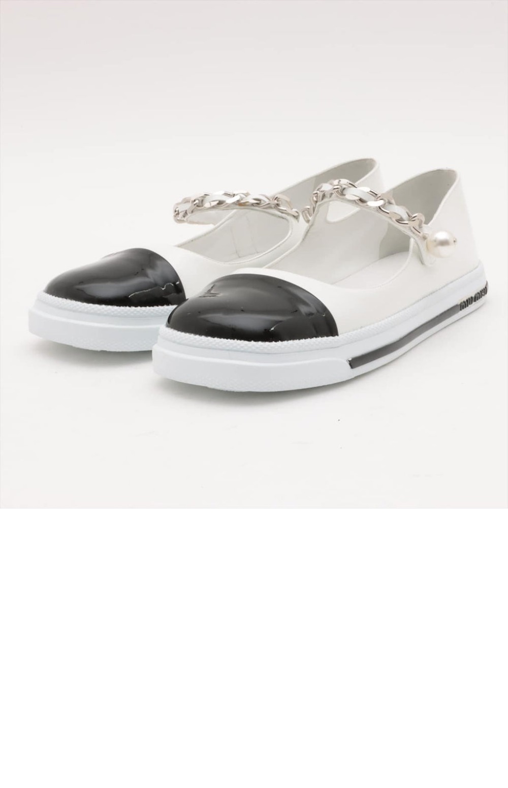 미우미우 페이턴트 가죽 발레리나 5F662D