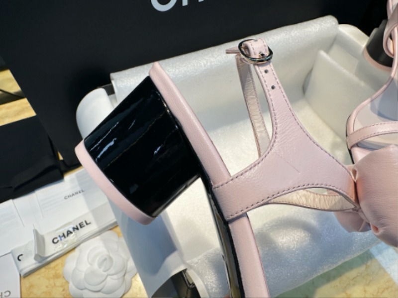 샤넬 리본 스트랩 미들힐 핑크 샌들