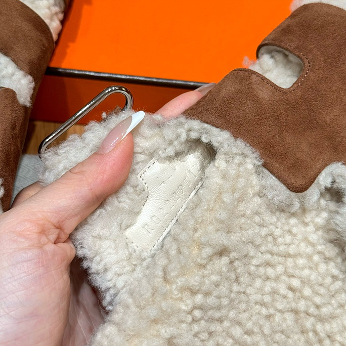 에르메스 시어링 시프레 샌들