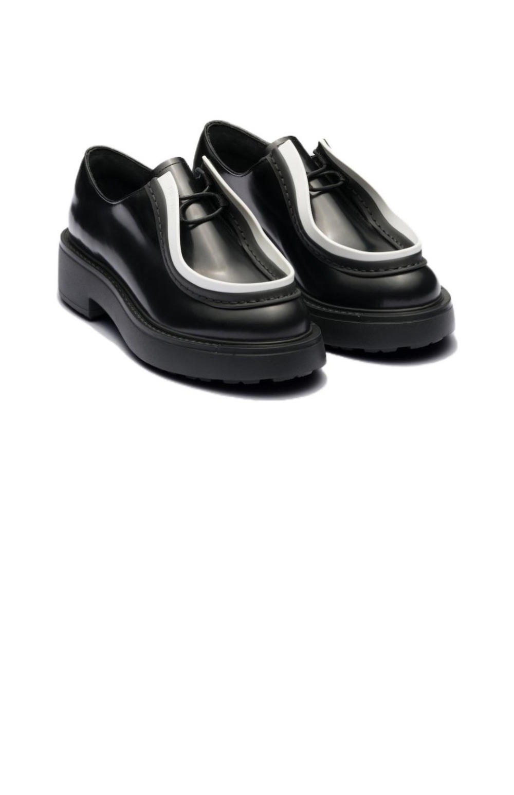 프라다 브러시드 레더 레이스업 슈즈 1E280N