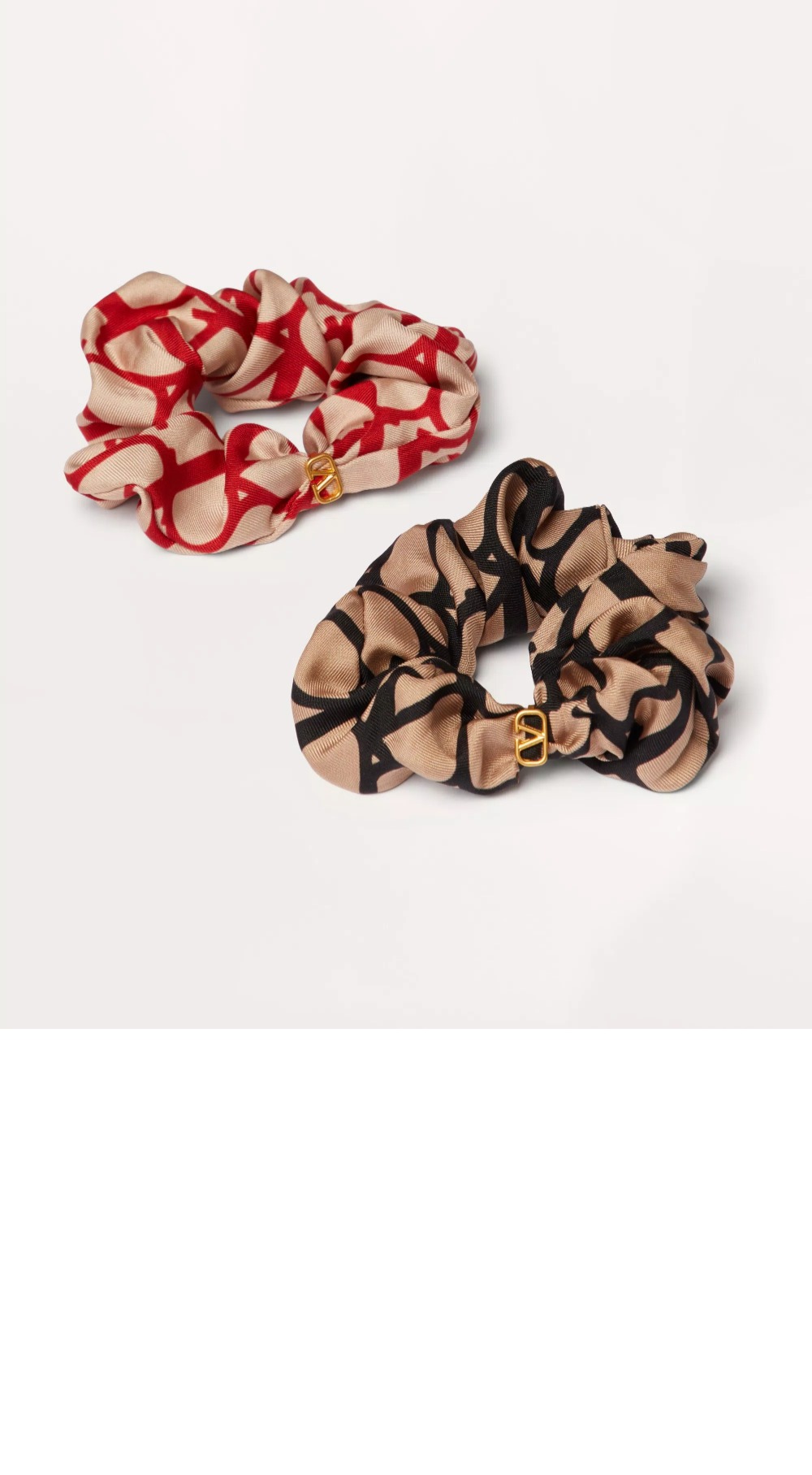 발렌티노 트왈 이코노그라프 브이로고 아플리케 장식 실크 스크런치 세트