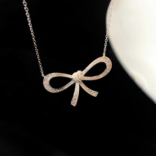 그라프 목걸이 (틸다의 보우)