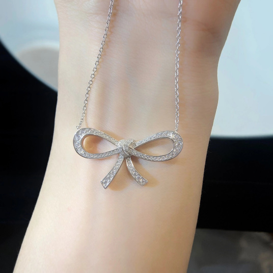 그라프 목걸이 (틸다의 보우)