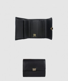 미우미우 로고 레더 반지갑 5MH040