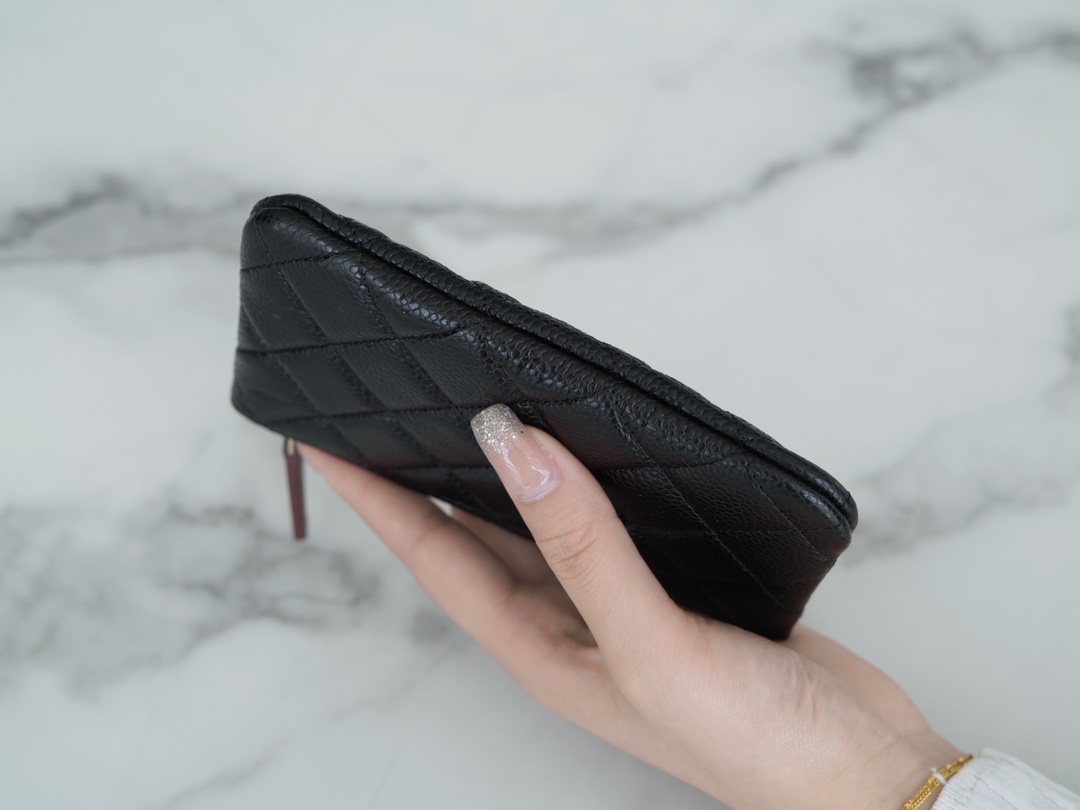 샤넬 클래식 미니 파우치 캐비어 은장 A82365