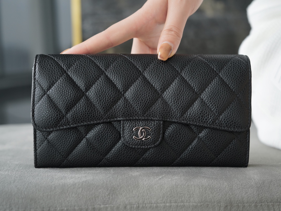 샤넬 똑딱이 장지갑 캐비어 은장 AP0241