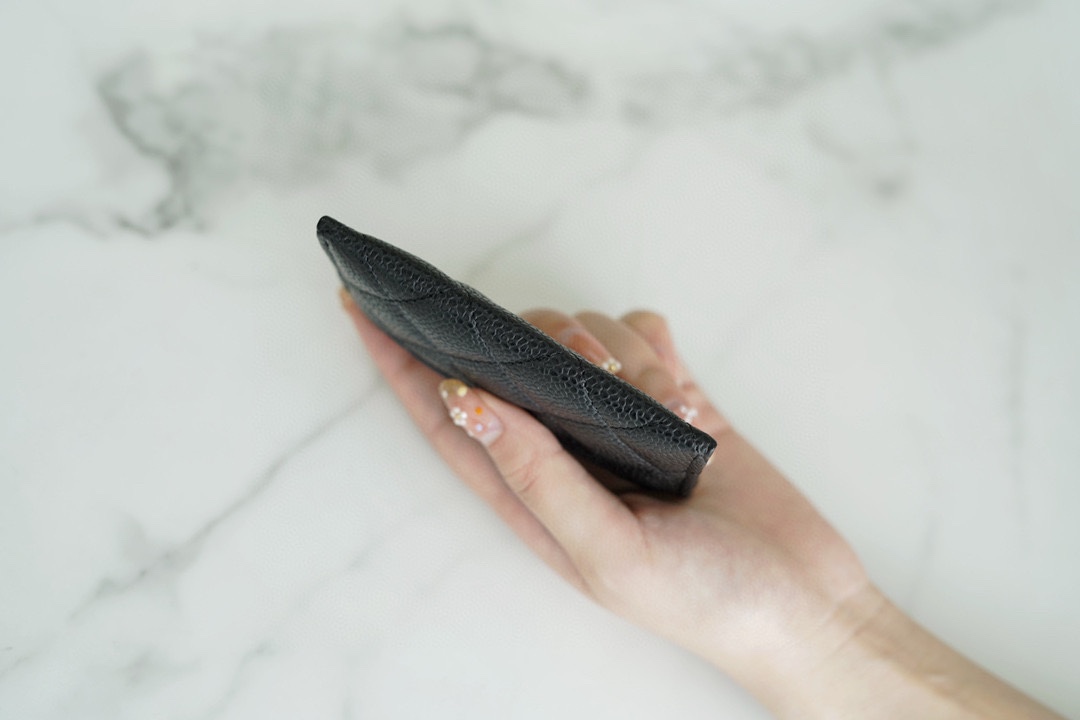 샤넬 클래식 카드지갑 캐비어 은장 블랙 AP0213