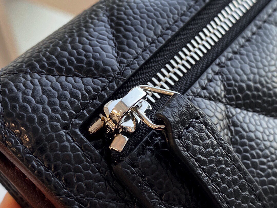 샤넬 캐비어 반지갑 캐비어 은장 AP0231