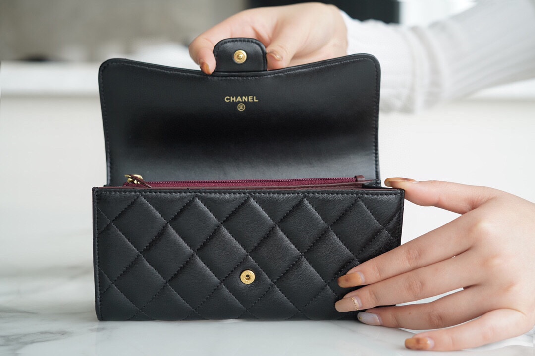 샤넬 장지갑 램스킨 금장 A80758