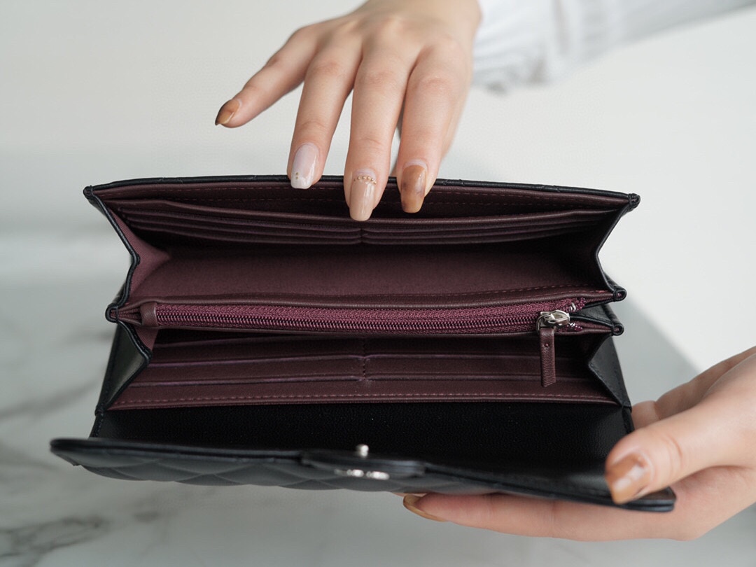 샤넬 장지갑 램스킨 은장 A80758