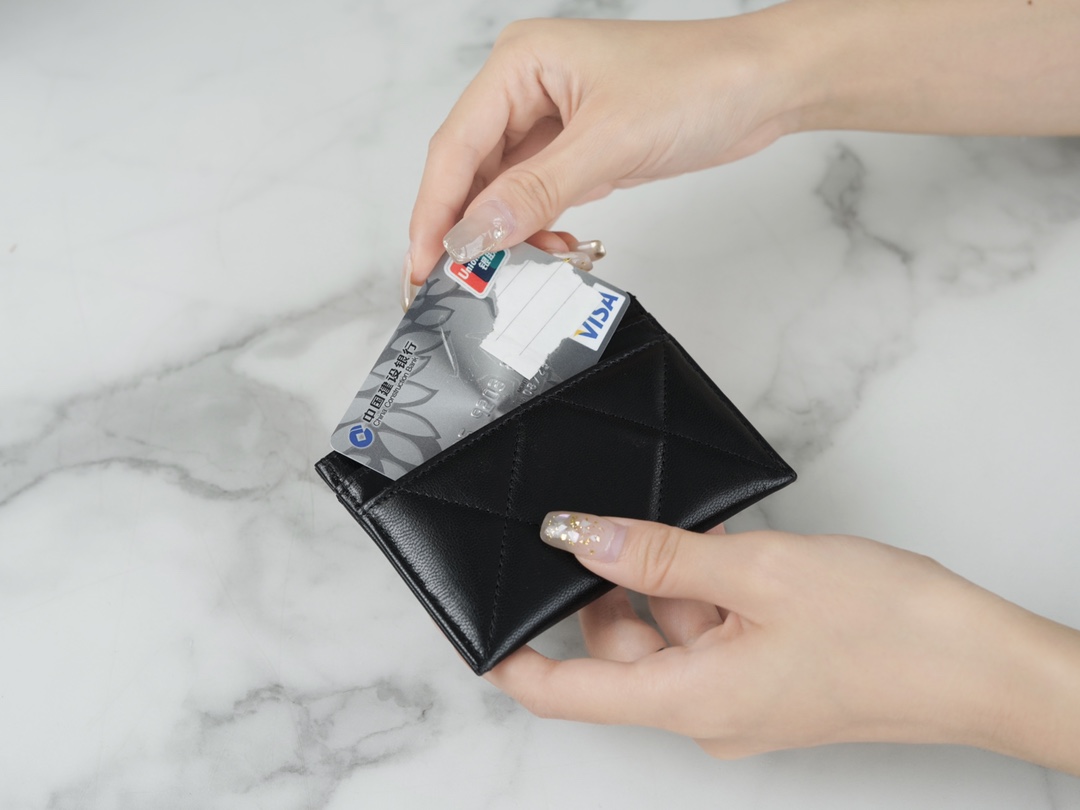 샤넬 카드 지갑 램스킨 금장 블랙 AP1167